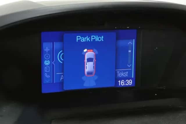 Ford Grand C-Max (2012) thumbnail 5