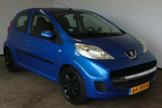 Peugeot 107 (2009) thumbnail 2