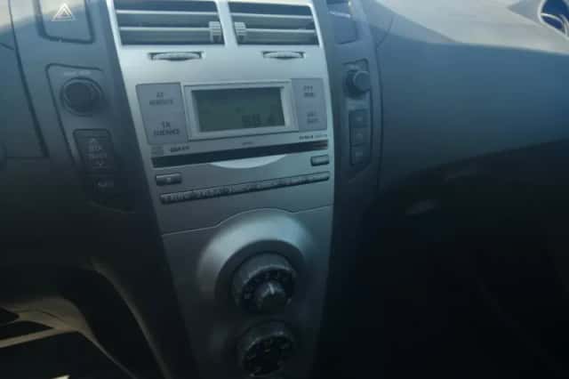 Toyota Yaris (2008) thumbnail 4
