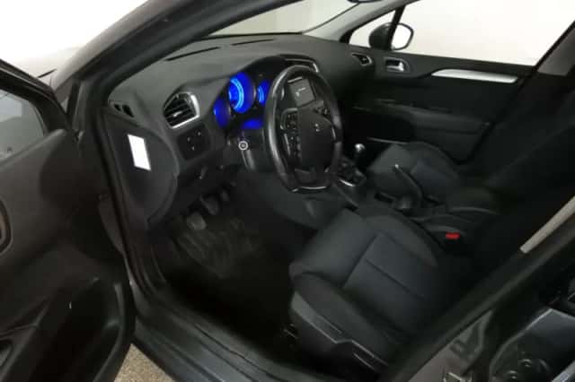 Citroën C4 (2012) thumbnail 3