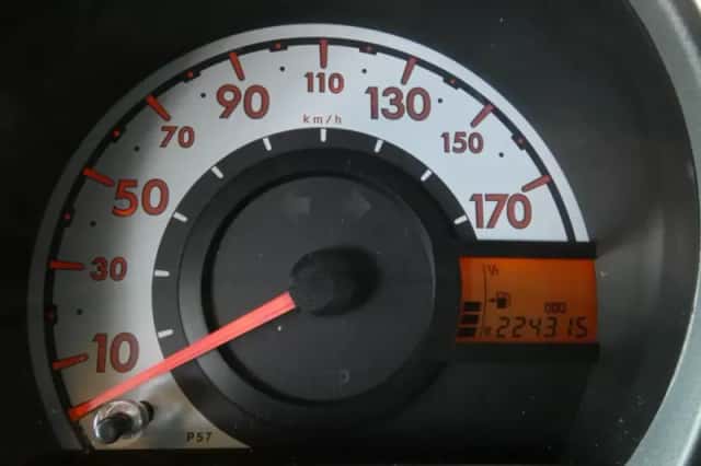 Toyota Aygo (2011) thumbnail 6