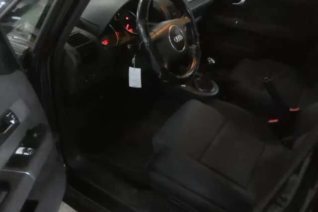 Audi A2 (2001) thumbnail 3