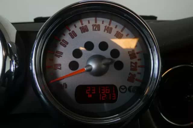 MINI Cooper (2006) thumbnail 6