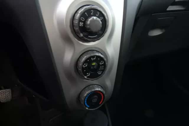 Toyota Yaris (2008) thumbnail 6