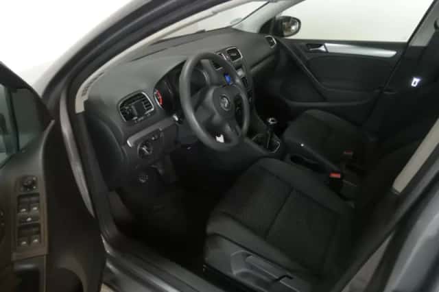 Volkswagen Golf (2009) thumbnail 3