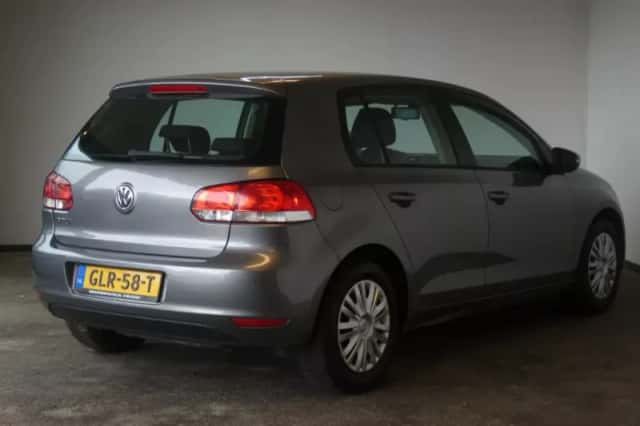 Volkswagen Golf (2009) thumbnail 6