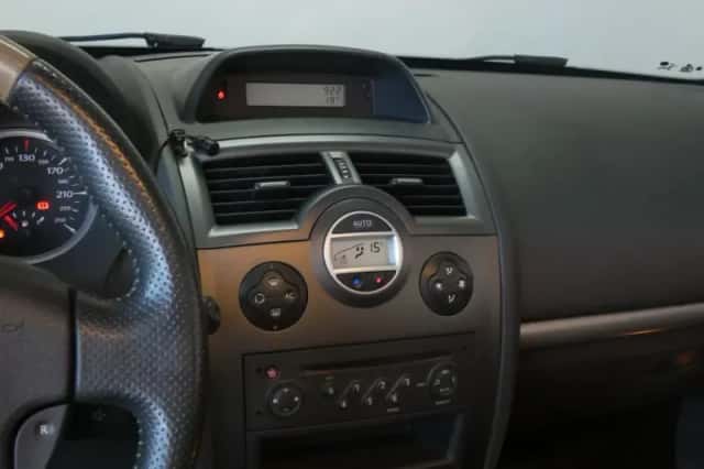 Renault Mégane (2007) thumbnail 6