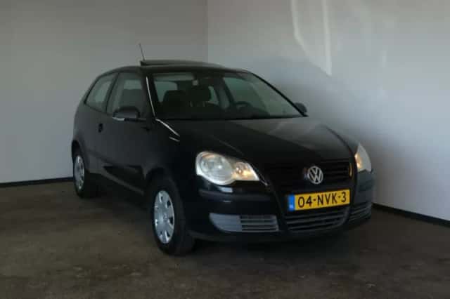 Volkswagen Polo (2006) thumbnail 2