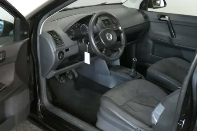 Volkswagen Polo (2006) thumbnail 3