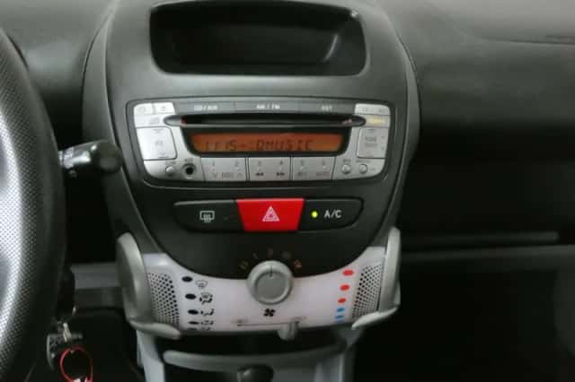Citroën C1 (2010) thumbnail 6