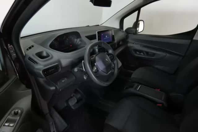 Peugeot Partner (2019) thumbnail 3