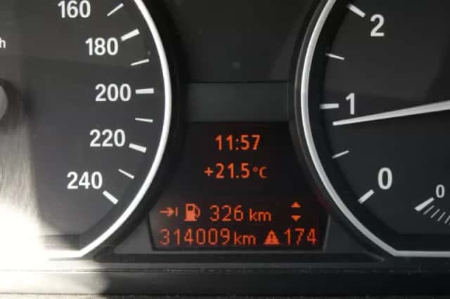 BMW 1-Serie (2010) thumbnail 5