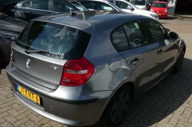 BMW 1-Serie (2010) thumbnail 6