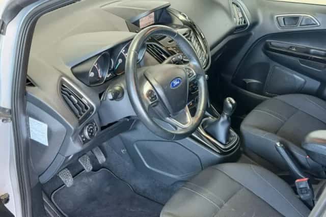 Ford B-Max (2016) thumbnail 3