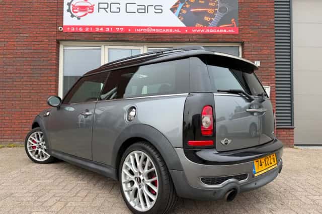 MINI Clubman (2010) thumbnail 2