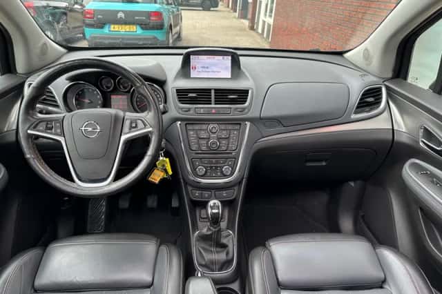 Opel Mokka (2013) thumbnail 3