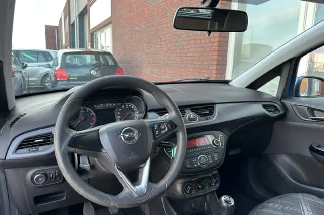 Opel Corsa (2016) thumbnail 3