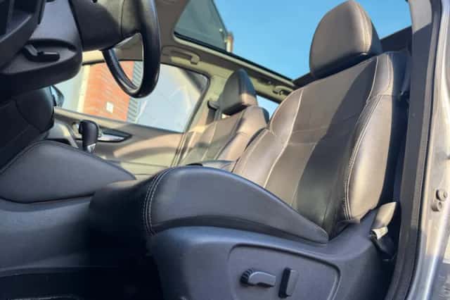 Nissan Qashqai (2015) thumbnail 4