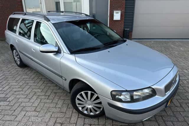 Volvo V70 (2002) thumbnail 1