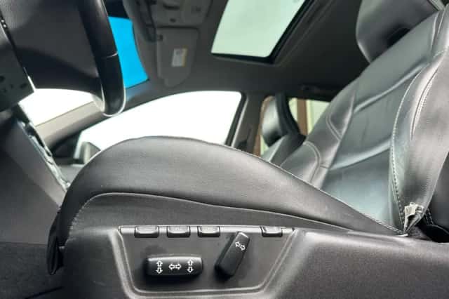 Volvo XC90 (2013) thumbnail 4