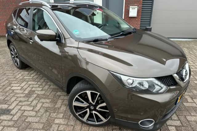 Nissan Qashqai (2015) thumbnail 1