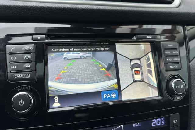 Nissan Qashqai (2015) thumbnail 5