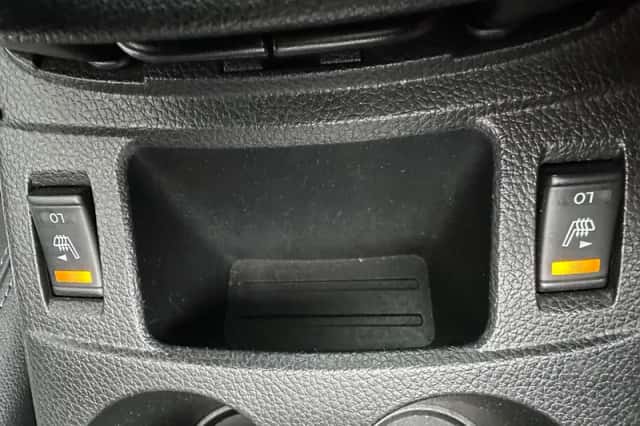 Nissan Qashqai (2015) thumbnail 6