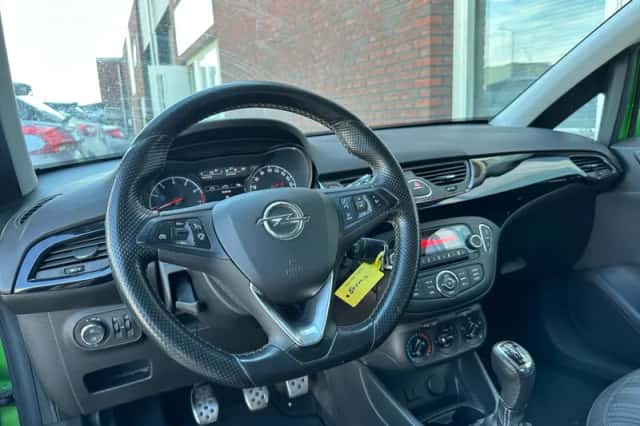 Opel Corsa (2015) thumbnail 3