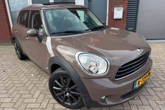 MINI Countryman (2011) thumbnail 1