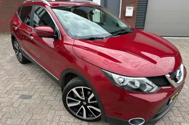 Nissan Qashqai (2015) thumbnail 1