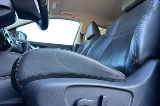 Nissan Qashqai (2015) thumbnail 4