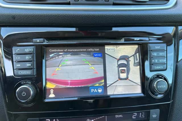 Nissan Qashqai (2015) thumbnail 5