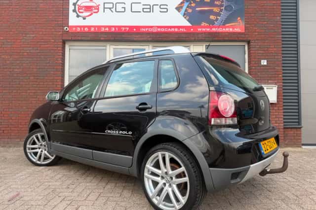 Volkswagen Polo (2008) thumbnail 2