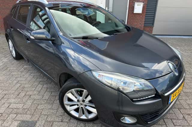 Renault Mégane (2012) thumbnail 1
