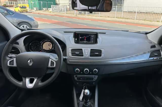 Renault Mégane (2012) thumbnail 3