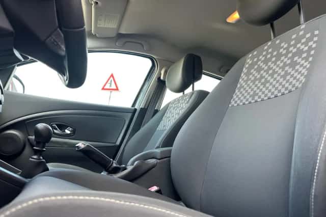 Renault Mégane (2012) thumbnail 4