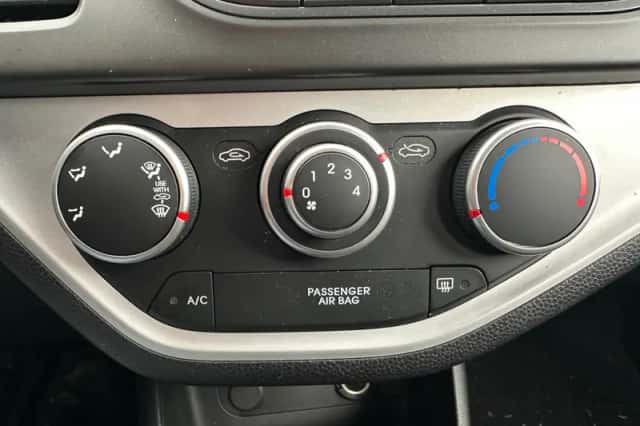 Kia Picanto (2012) thumbnail 5