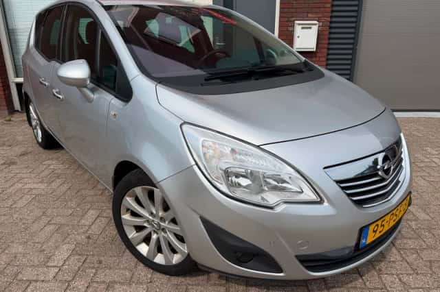 Opel Meriva (2011) thumbnail 1