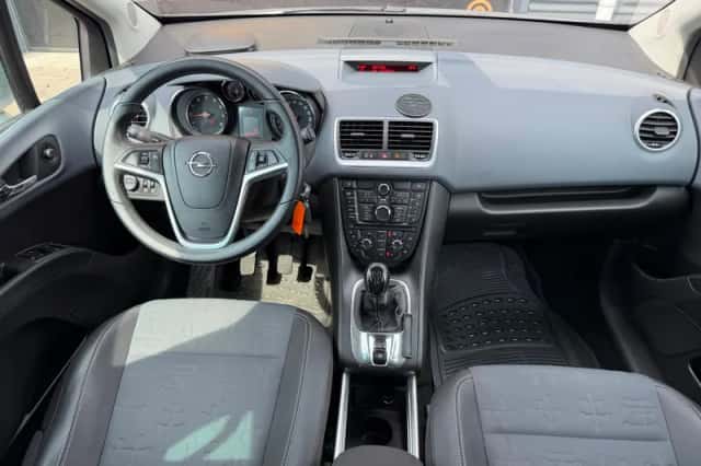 Opel Meriva (2011) thumbnail 3