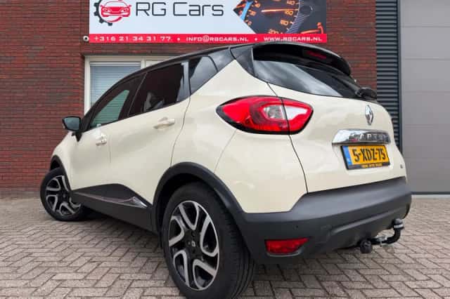 Renault Captur (2014) thumbnail 2