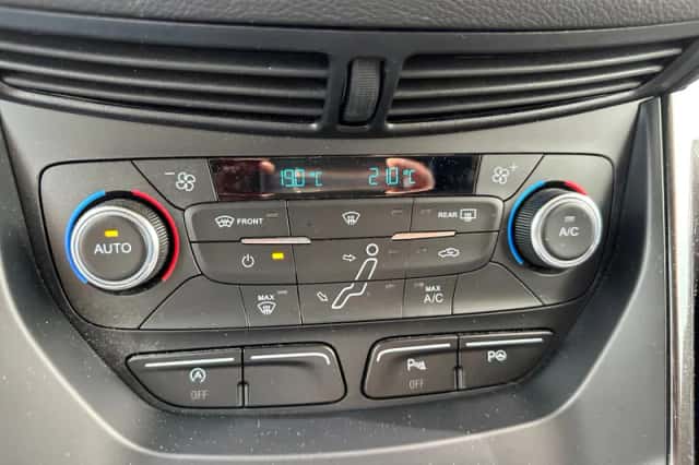 Ford C-Max (2016) thumbnail 6