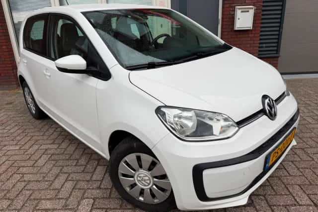Volkswagen Up! (2017) thumbnail 1