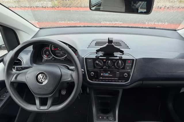 Volkswagen Up! (2017) thumbnail 3