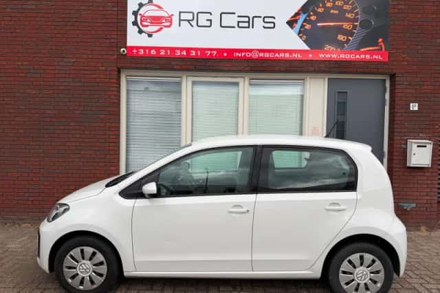 Volkswagen Up! (2017) thumbnail 5