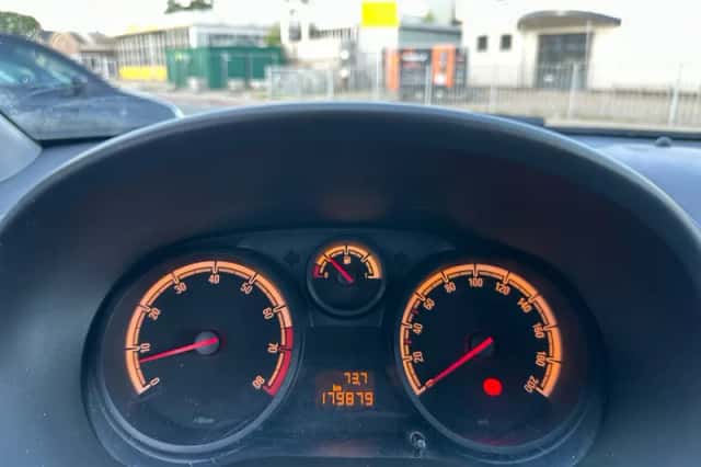 Opel Corsa (2011) thumbnail 6