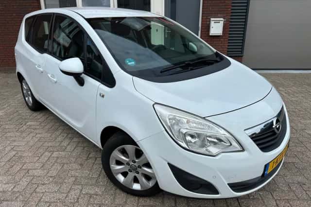 Opel Meriva (2013) thumbnail 1
