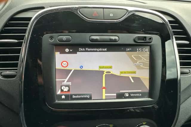 Renault Captur (2016) thumbnail 5
