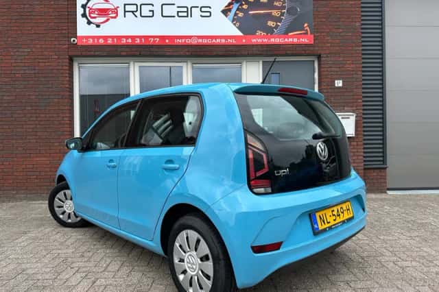 Volkswagen Up! (2017) thumbnail 2