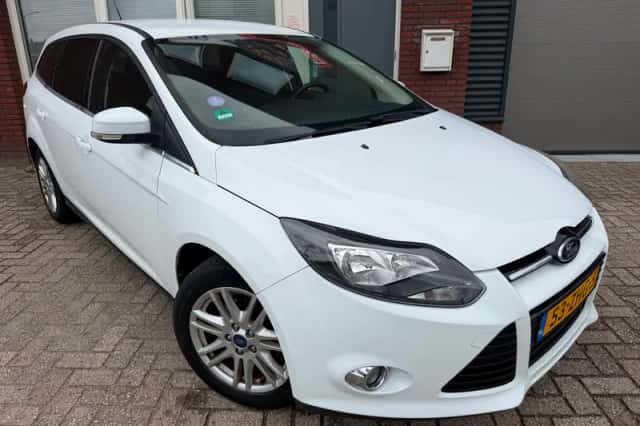 Ford Focus (2012) thumbnail 1