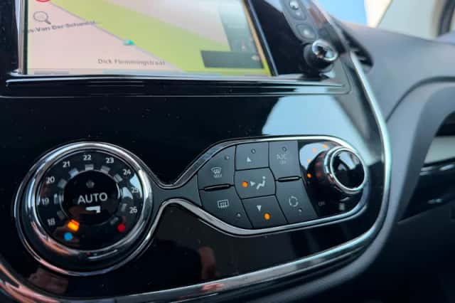 Renault Captur (2013) thumbnail 6